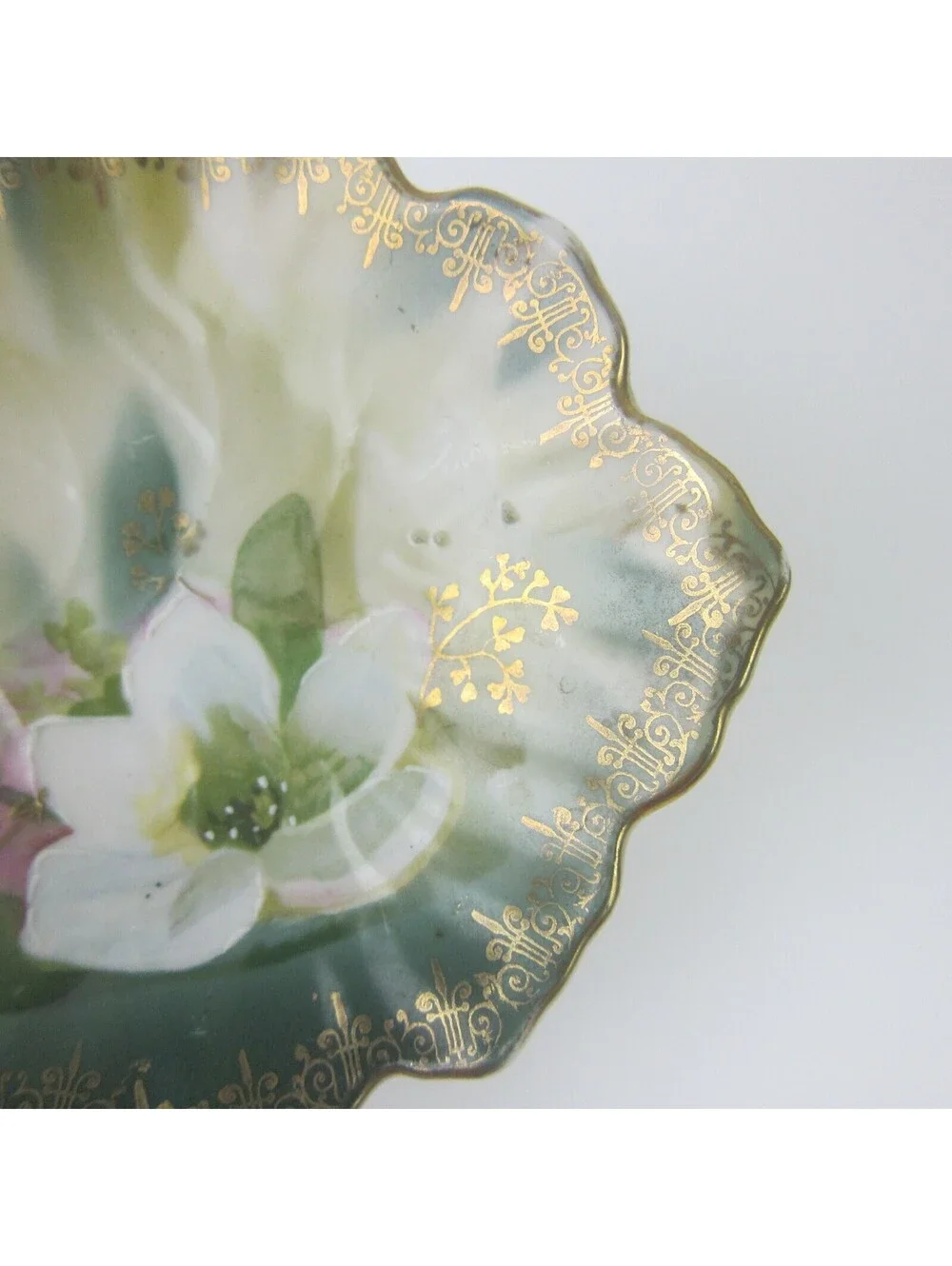 N/A antique leaf